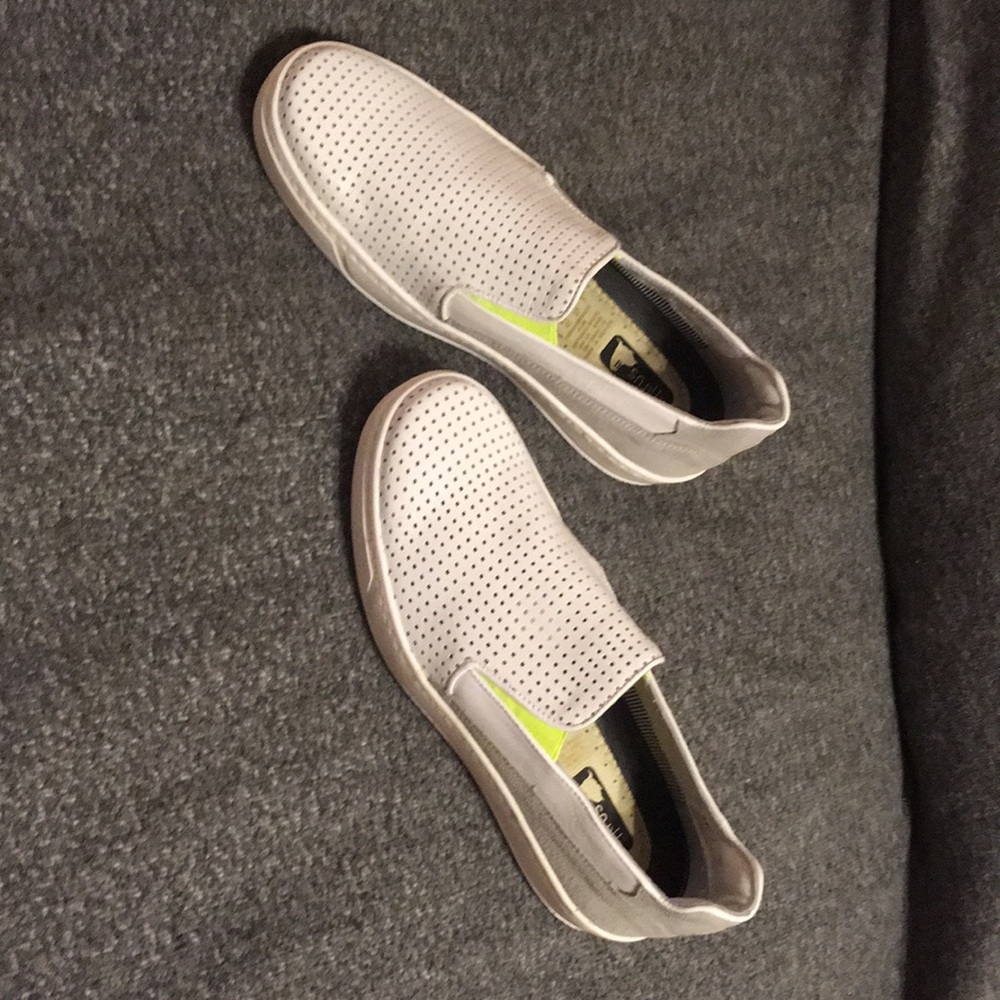 Walrus men’s slip on shoes